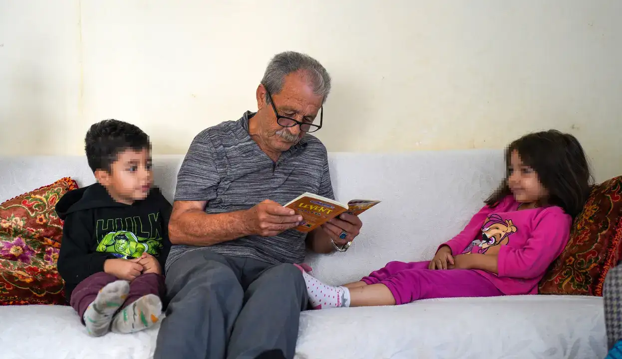 Kepez’de Evsiz Kalan Dede ve 3 Torunu Sıcak Yuvaya Kavuştu 4